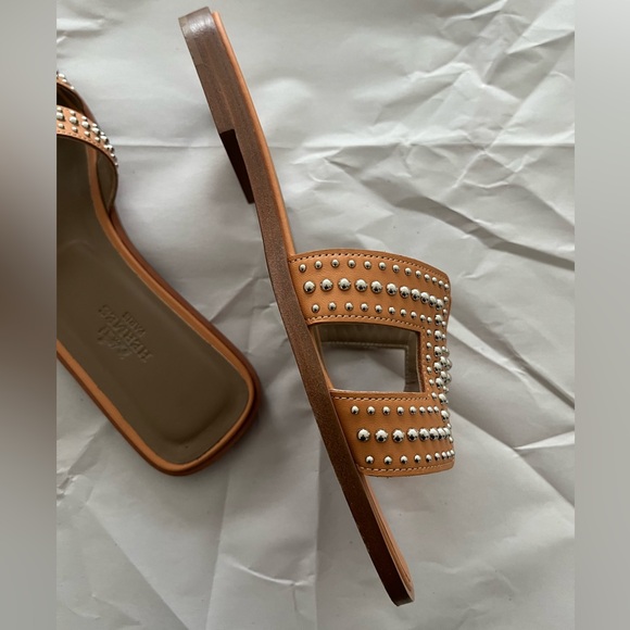 Hermes Oran Studded Sandal - Picture 5 of 15